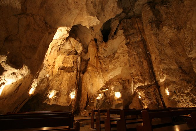 Capricorn Caves Cathedral Cave Tour - Tour Group Size Limit