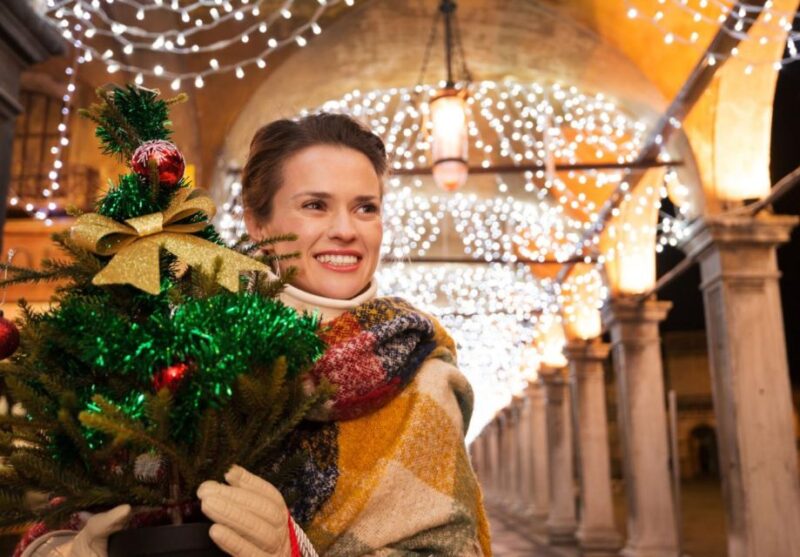 Capri's Enchanting Christmas Walking Tour - Meeting Point