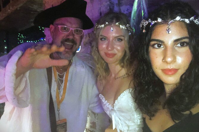 Captain Stoners Haunted Dive Bar Crawl in Historic Savannah - Dive Into the Dive Bars of Savannah