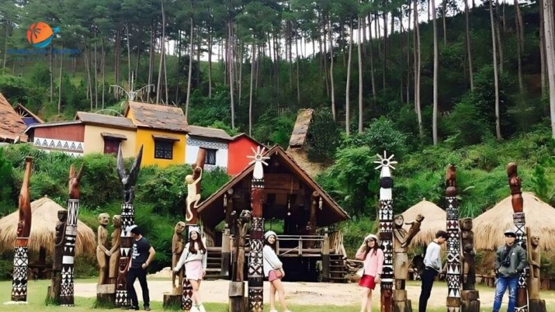 Car Rental Service in Dalat ( Private With Driver ) - Driver and Group Details