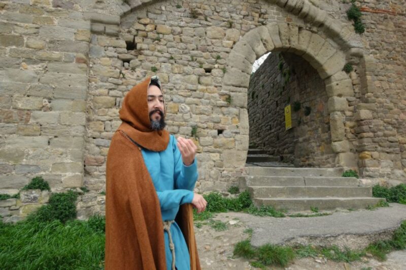 Carcassonne: Medieval Builder-Themed City Tour With a Guide - Storytelling by a Master Builder