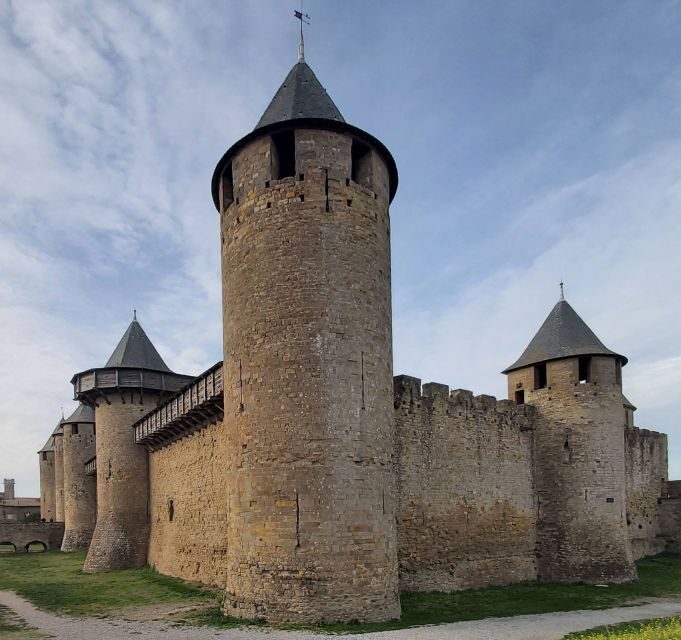 Carcassonne: Medieval Walls Self-Guided Smartphone App Tour - Directions