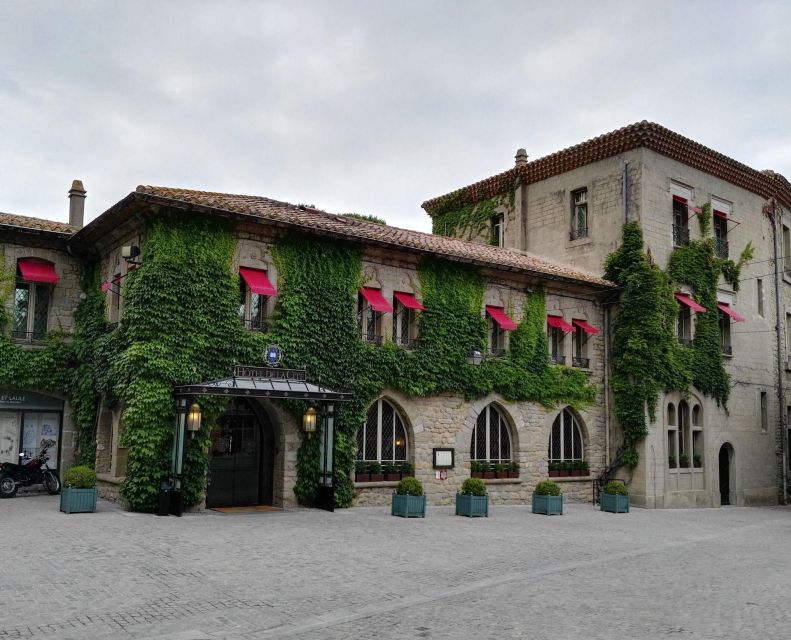 Carcassonne Private Guided Walking Tour - Starting the Tour