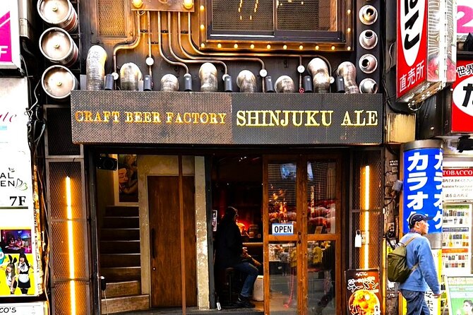 [Carefully Selected] Japanese SAKE Tasting Experience in Kabukicho - Language and Communication