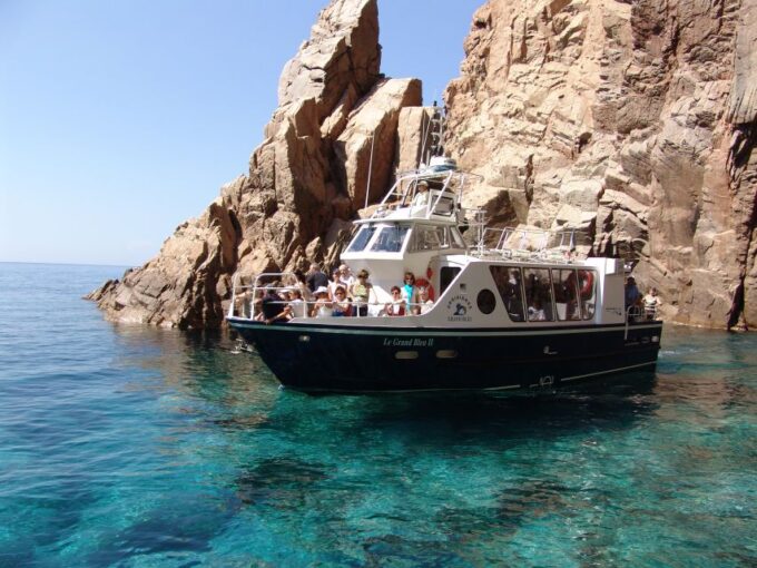 Cargèse: Calanques of Piana on a Family Boat - Cargèse: Gateway to Calanques