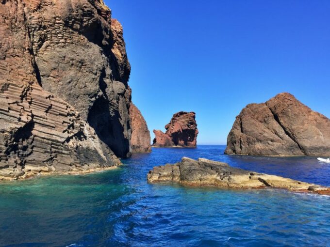 Cargèse: Scandola, Girolata, and Piana Afternoon Boat Tour - Inclusions and Amenities