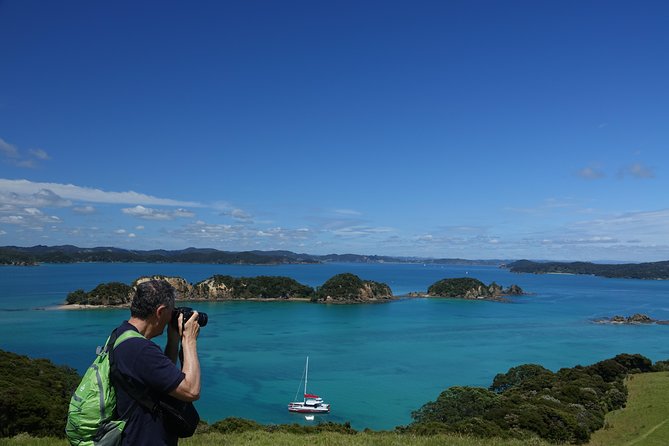 Carino Wildlife Cruises - Island and Wildlife Day Cruise - Included Amenities