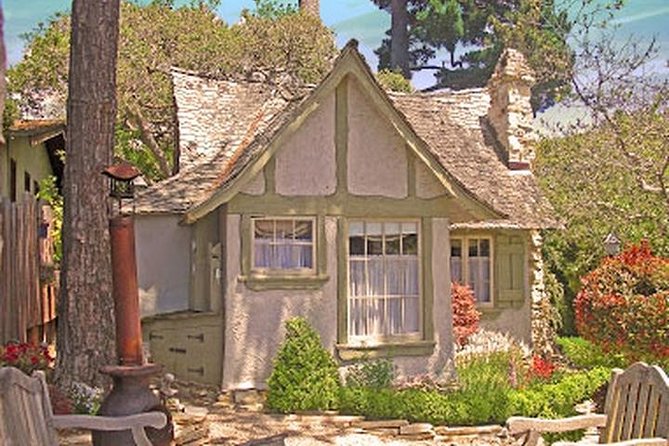 Carmel-by-the-Seas Fairytale Houses: A Self-Guided Walking Tour - Discovering Carmel Plazas Hidden Charms