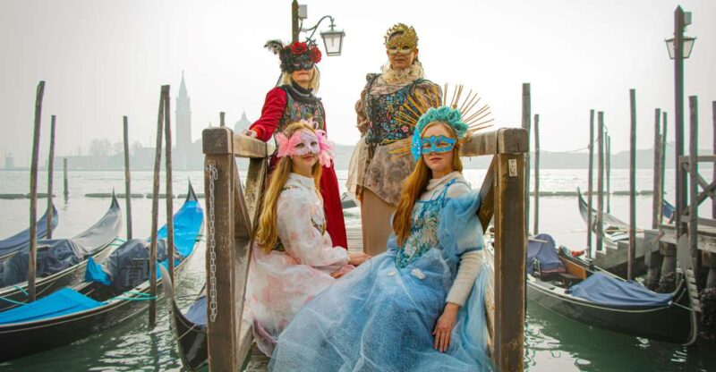 Carnival in Venice: Private Photoshoot - Photo Delivery and Usage