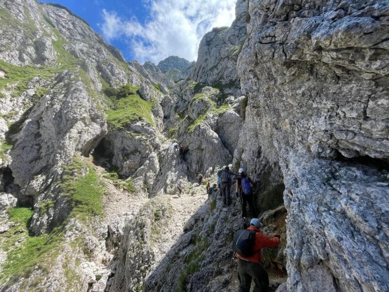 CARPATHIAN MOUNTAINS GRAND HIKING TOUR - FOR GROUPS - Cultural Immersion