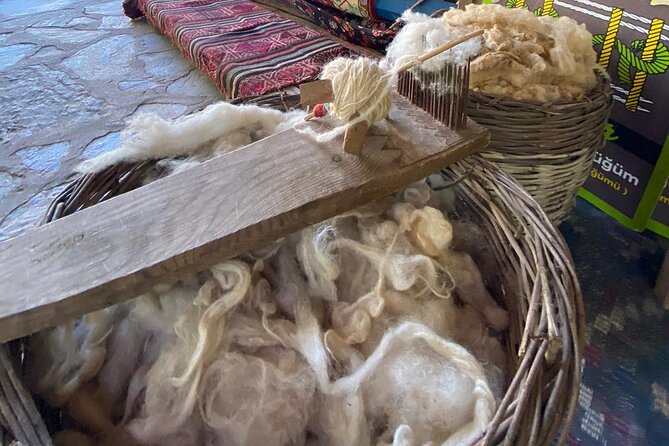 Carpet Weaving Art Lessons & Experience - Creating Your Own Carpet