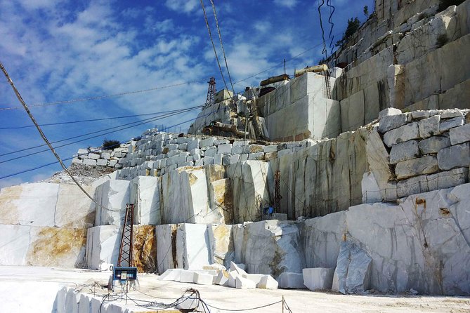 Carrara: Exclusive Marble Cave Tour Adventure in a 4x4 - Journey Into the Quarries