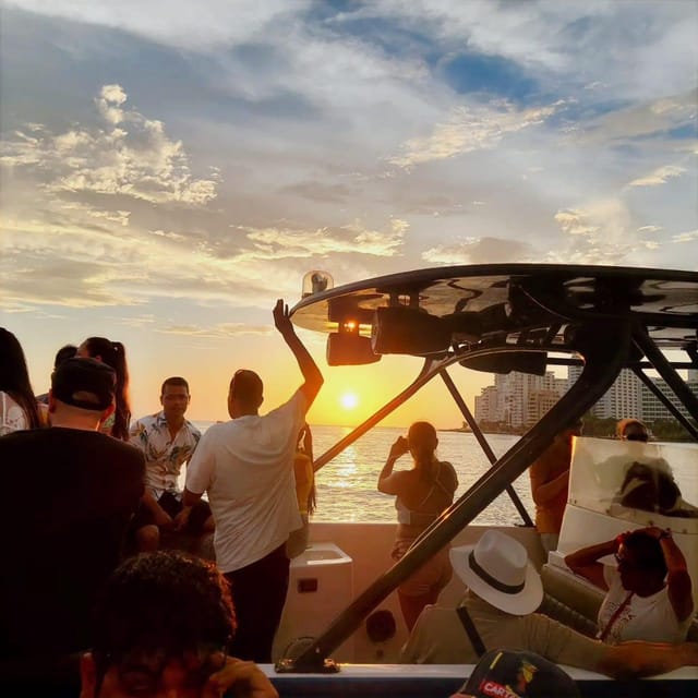 Cartagena: 3hr VIP Sunset Baytour Open Bar,Snack and Club - Inclusions and Highlights