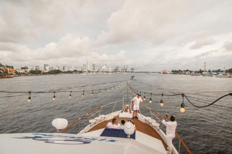 Cartagena: 4-Course Culinary Experience Aboard a Catamaran - Frequently Asked Questions