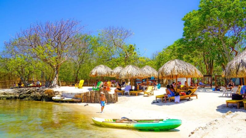 Cartagena: 4 Islands by Sport Boat + Oceanarium Tickets - Exclusions