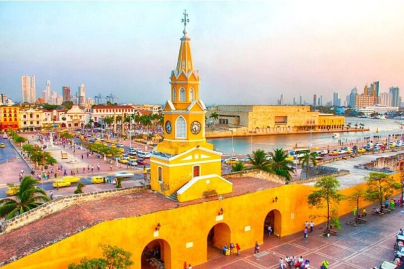 Cartagena: Airport-Center Transfer - Key Points