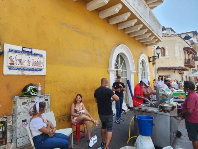 Cartagena and Getsemaní Walk Thru Hidden History Way of Life - Booking and Cancellation Policy