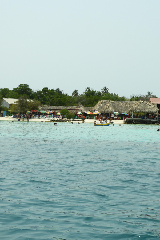 Cartagena / Baru: Enjoy Playa Blanca + Oceanarium - Land Trip (Full Plan)