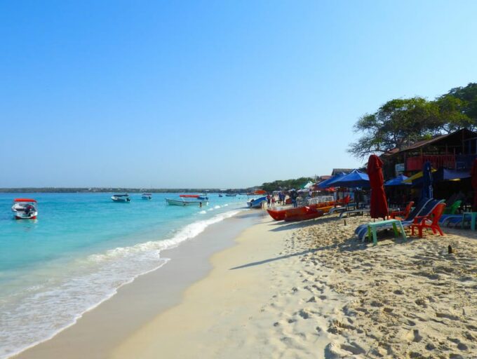Cartagena / Baru: Enjoy Playa Blanca + Oceanarium - Boat Trip (Full Plan)