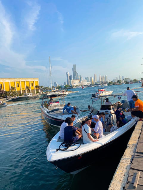 Cartagena: Bay Tour by Sports Boat - Key Points