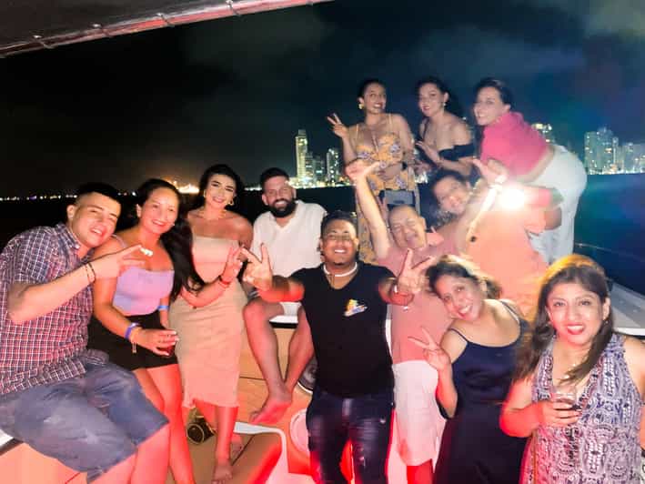 Cartagena: Bay Tour by Sports Boat - Booking Information