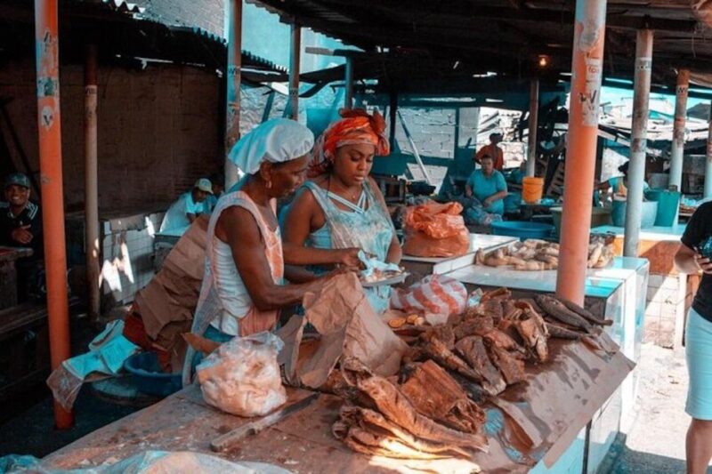 Cartagena: Bazuro Local Food Market Walking Tour - Key Points