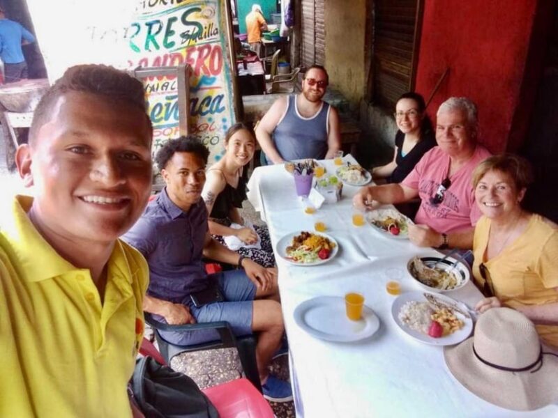 Cartagena, Bazurto Markets, Fruit Tasting and Typical Lunch - Key Points