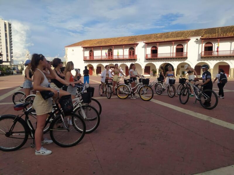 Cartagena: Bike Tour of the Old Town + Flavor Tasting - Itinerary Highlights