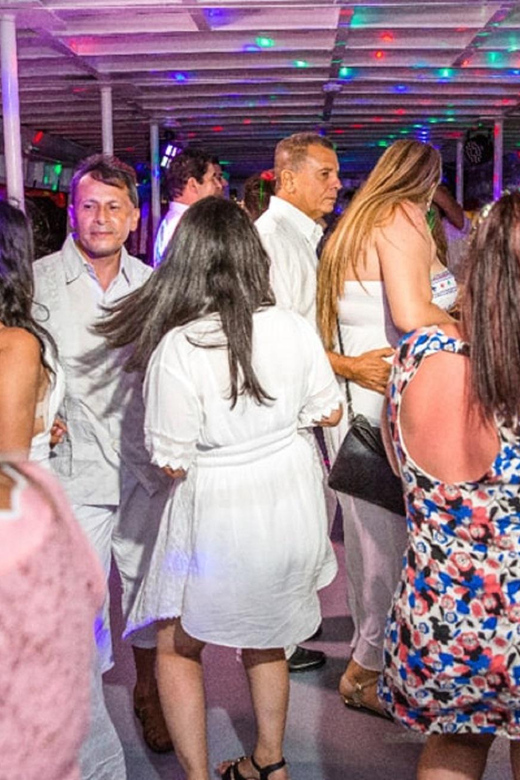 Cartagena: Buffet & Party Night,Cocktails Sailing in the Bay - Highlights and Activities