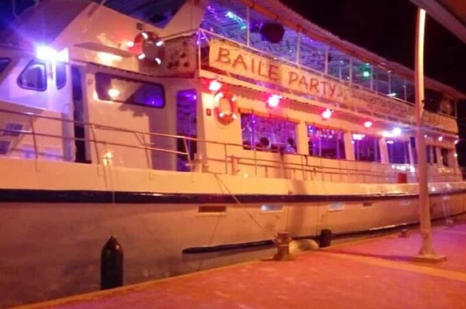 Cartagena: Buffet & Party Night,Cocktails Sailing in the Bay - Frequently Asked Questions