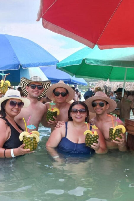 Cartagena: CHOLON and Rosario Islands With Shrimp Cocktail - Caribbean Cuisine and Drinks