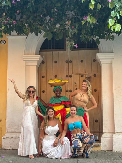 Cartagena: City Highlights Walking Tour With Food Tastings - Colonial Architecture and History