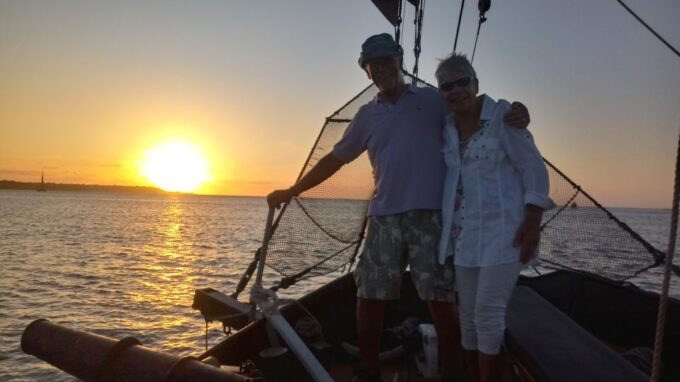 Cartagena, Co: Sunset Skyline Pirate Boat Tour With Open Bar - Pirate History and Atmosphere