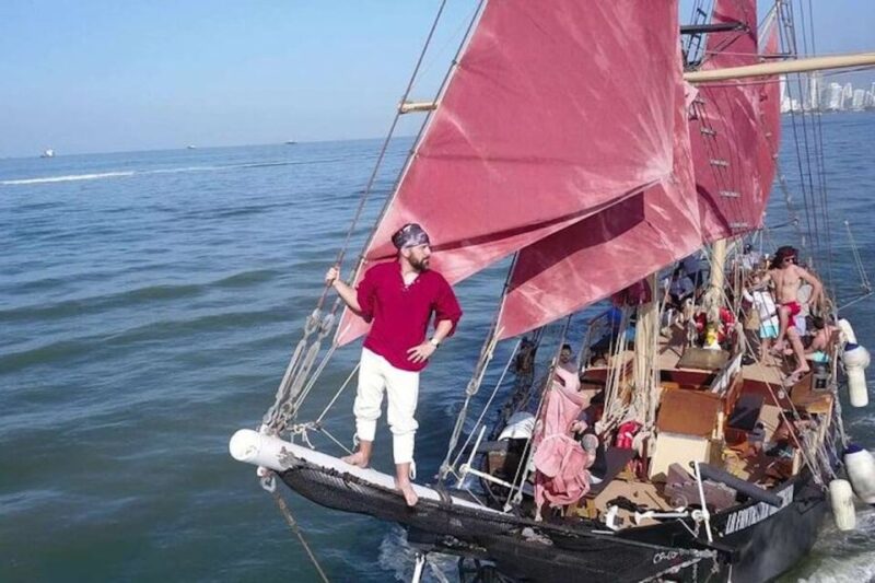 Cartagena, Colombia: Playa Blanca Pirate Adventure - Onboard Experience
