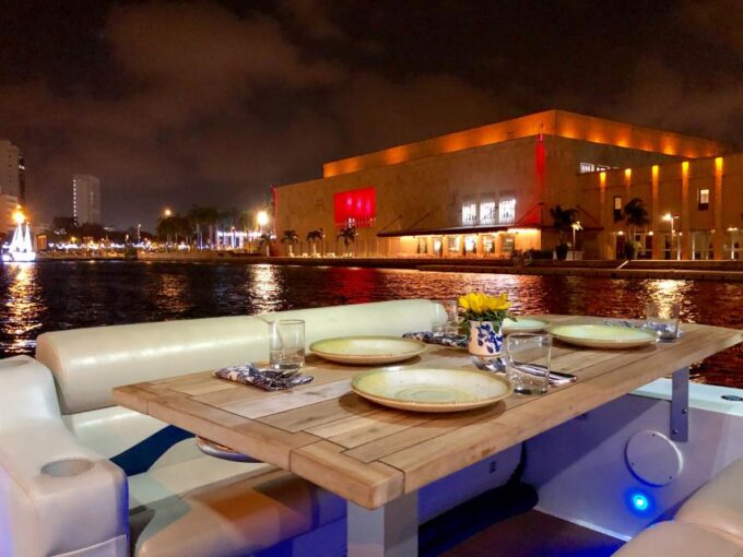 Cartagena: Cruise by the Bay With Dinner and Wine - Cancellation Policy