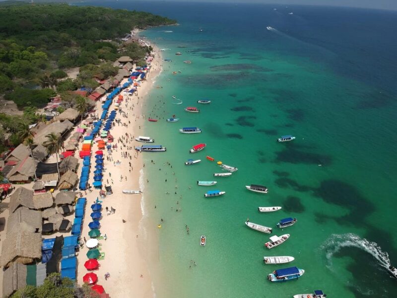 Cartagena: Day Tour Aviary and Playa Blanca, Barú by Bus! - Aviary Exploration