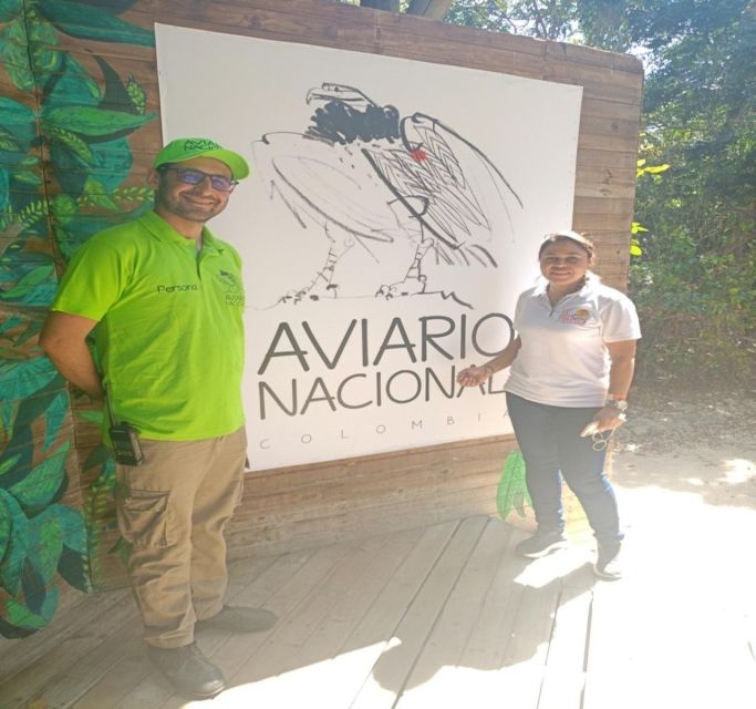 Cartagena: Day Tour Aviary Entrance and Playa Blanca by Bus! - Key Points