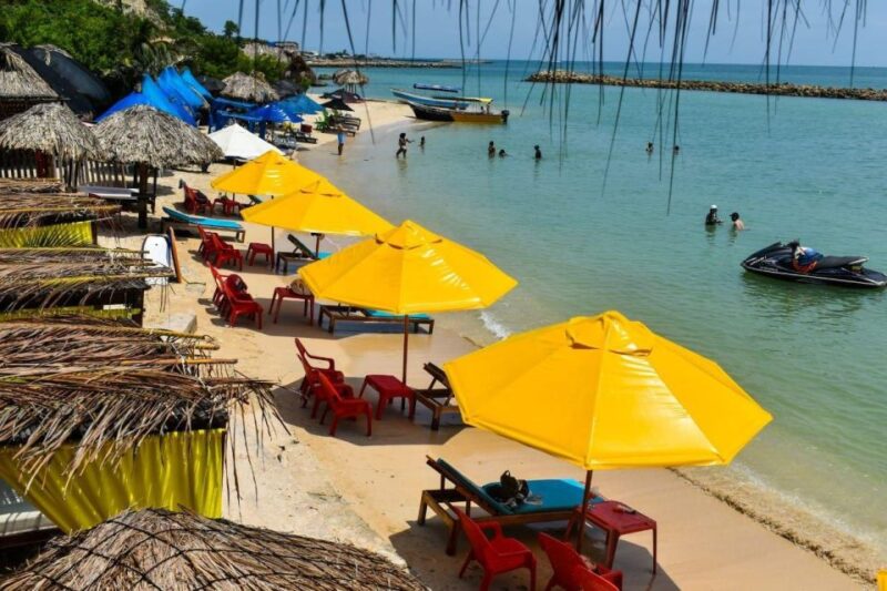 Cartagena: Day Tour to Tierra Bomba Island - Location and Environment