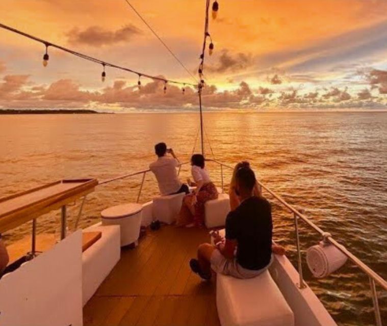 Cartagena De Indias: Sunset Cruise Open Bar With Dance Show - Key Points