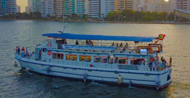 Cartagena De Indias: Sunset Cruise Open Bar With Dance Show - Sunset Viewing