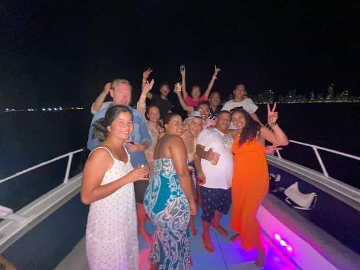 Cartagena: Enjoy a 1-Hour PRIVATE Tour of Cartagena Bay - Experience and Highlights