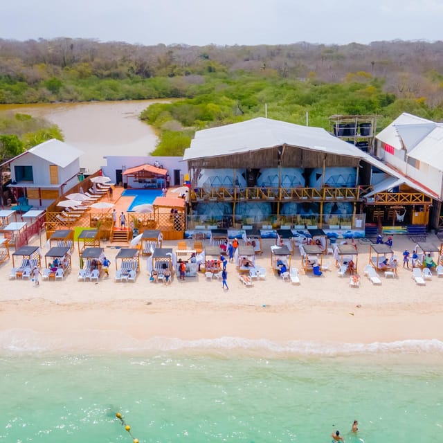 Cartagena: Enjoy a Full Day in a Cabin in Baru + Lunch - Suitability