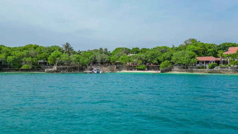 Cartagena: EXCLUSIVE Private Rosario Island With Buffet - Accessibility and Language