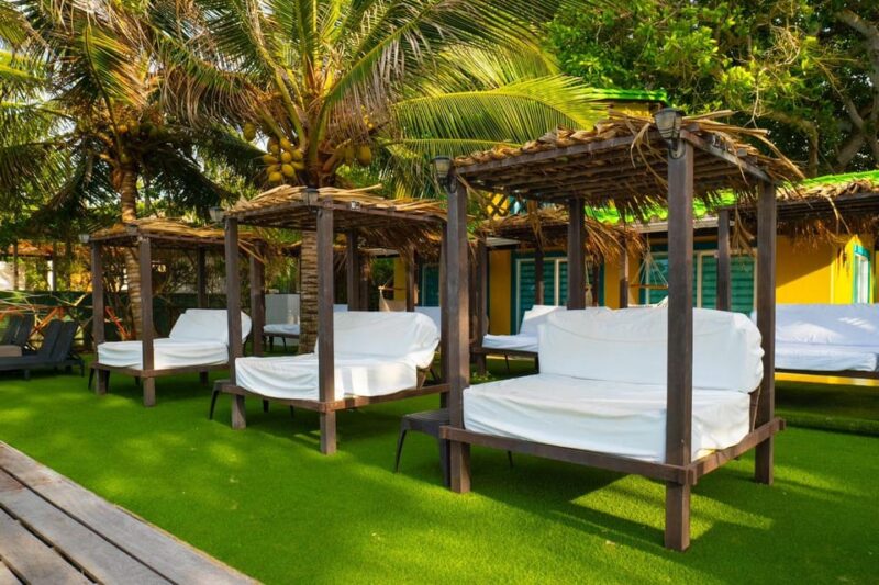 Cartagena: Excursion in Beach Club Area House+Open Bar+Lunch - Key Points