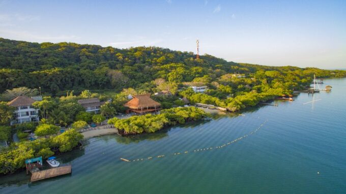Cartagena: Full Access Day Pass to Aura Barú Beach Hotel - FAQs
