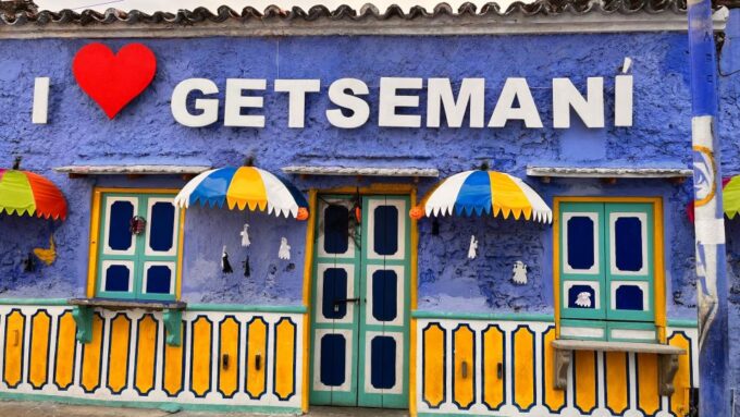 CARTAGENA: FULL CITY TOUR & LUNCH AT BOURDAIN FAVORITE SPOT - Booking Information