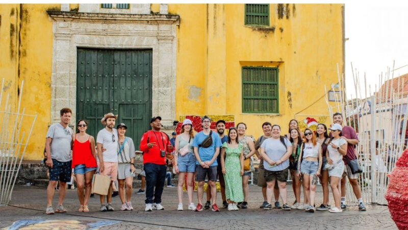 CARTAGENA: FULL CITY TOUR & LUNCH AT BOURDAIN FAVORITE SPOT - Highlights of the Tour