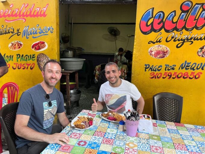 CARTAGENA: FULL CITY TOUR & LUNCH AT BOURDAIN FAVORITE SPOT - Explore Cartagenas Vibrant City