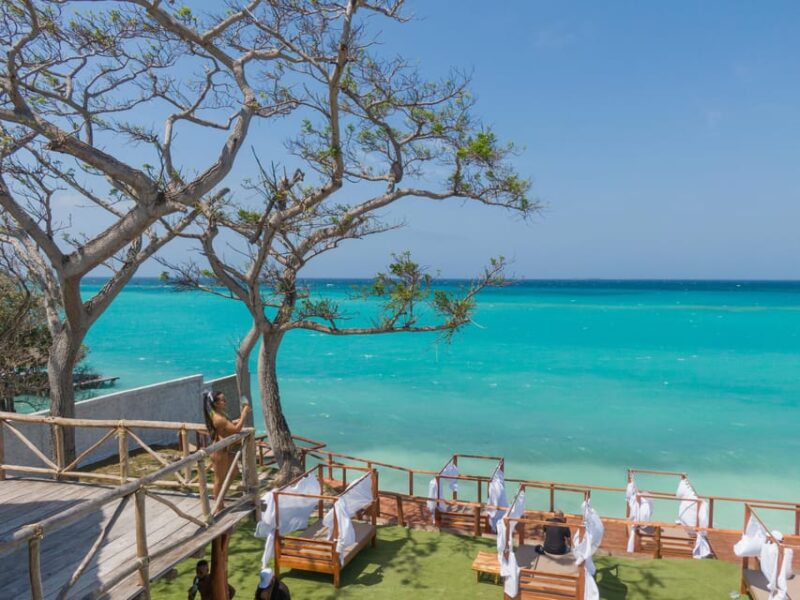 Cartagena: Full Day of Relaxation at a Beach Club + Lunch - What to Bring