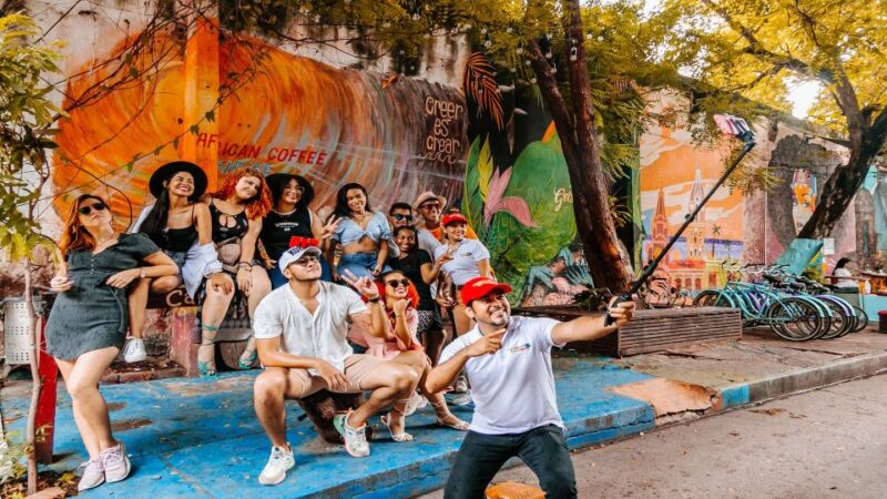 Cartagena: Guided Selfie and Walking Tour With Beer Tasting - Guided Walking Tour